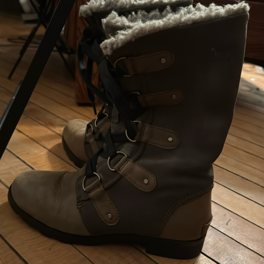 SOREL, Emelie lace up Combat brown leather waterproof boots faux fur 8.5